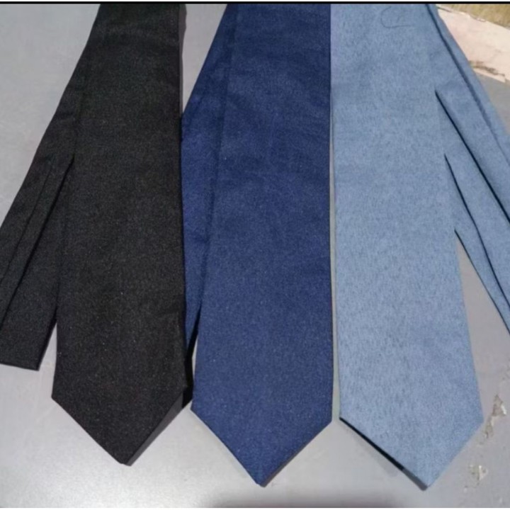 Dasi Smp Sma hitam polos tanpa bordill per 1 pcs