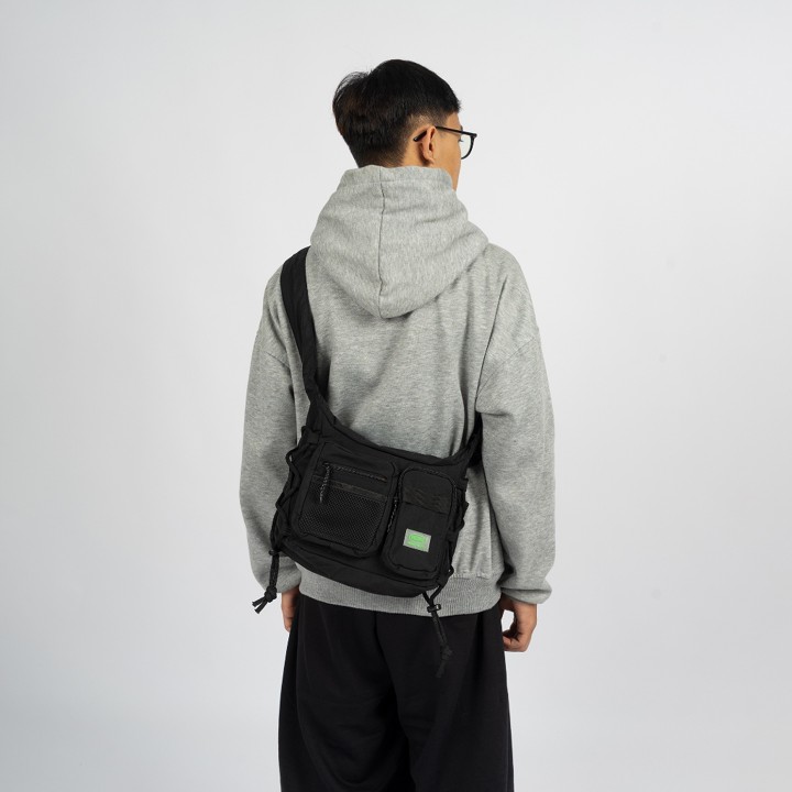 HLPD Weirdworld Sling Bag Tas Selempang Pria Wanita | Minor