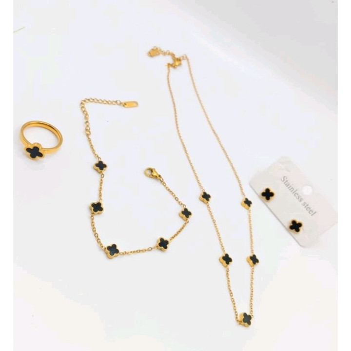 Set Perhiasan Titanium Kalung Gelang Cincin Anting Clover Ga