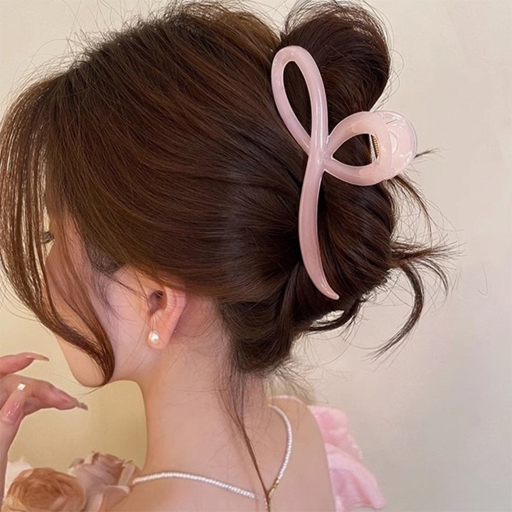 Pitaku&Co. Jepitan Jedai Korea Alaia Model Terbaru 2025 hair