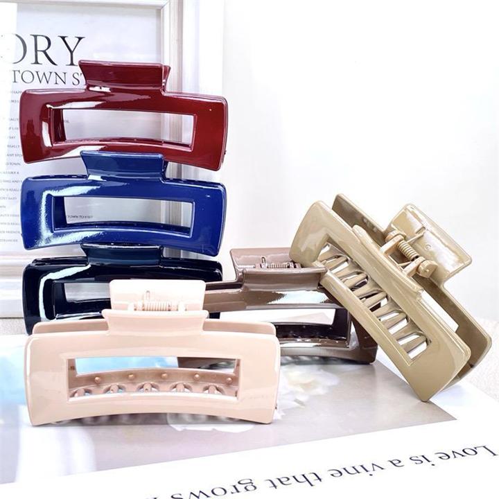 JEPIT RAMBUT SALON KOREA MODEL KOTAK/PERSEGI BOLONG 8,5CM / 