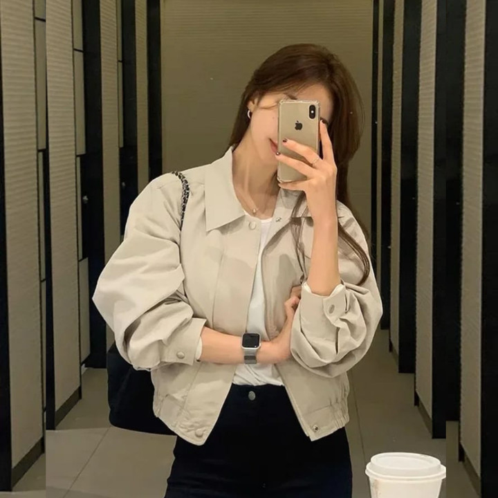 Jaket Crop Wanita / Jaket Wanita Crop Top / Jaket Wanita Kekinian / Jaket Wanita Simple / Jaket Wanita Korea / Jaket Crop / Jaket Formal Wanita