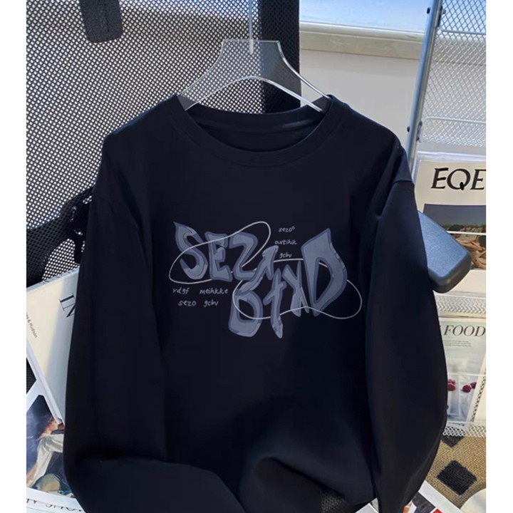 Forteid Sweater Hitam Pria Connecting Letters Style Switer A