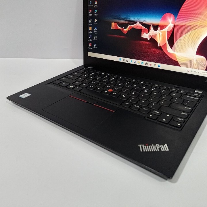 Laptop Lenovo X-serie Core i5 Gen 8 Ram 16GB SSD 256GB OS wi