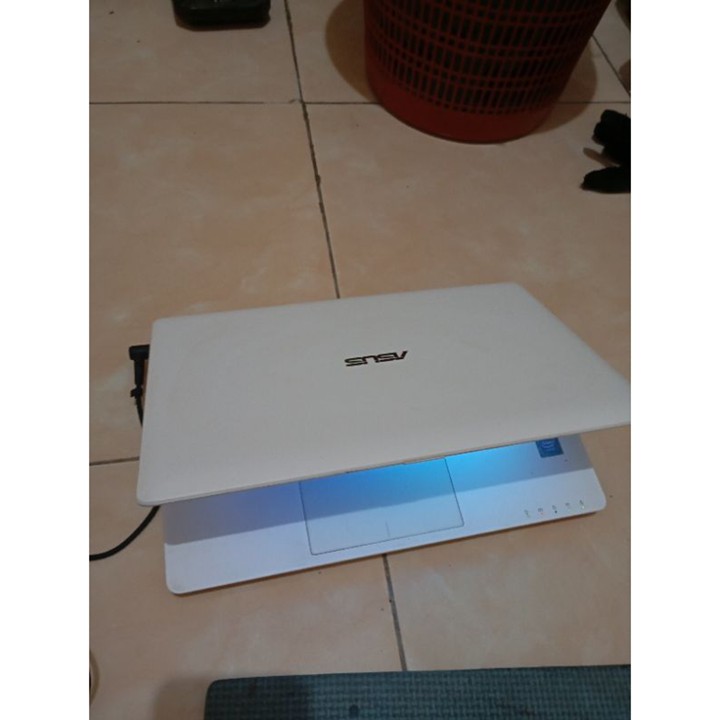Laptop netbook second murah asus slim 12 inch normal semua s