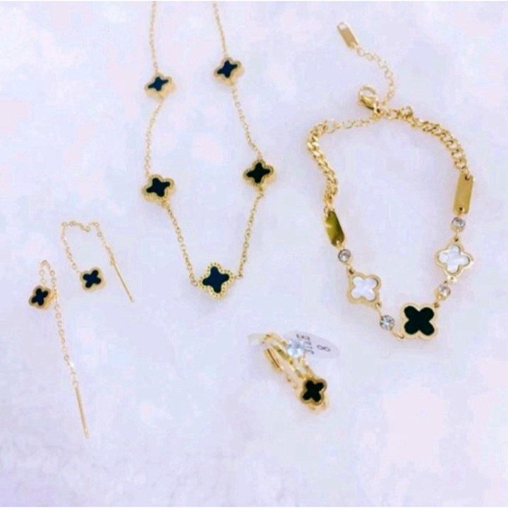 Set Perhiasan Titanium Wanita 4pcs Kalung,Gelang,Anting dan 