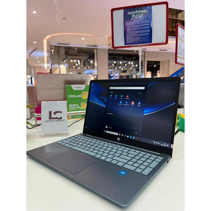 Laptop Hp 15 Intel N200 16gb 256gb 15.6 Inch HD Windows 11 Home Silver