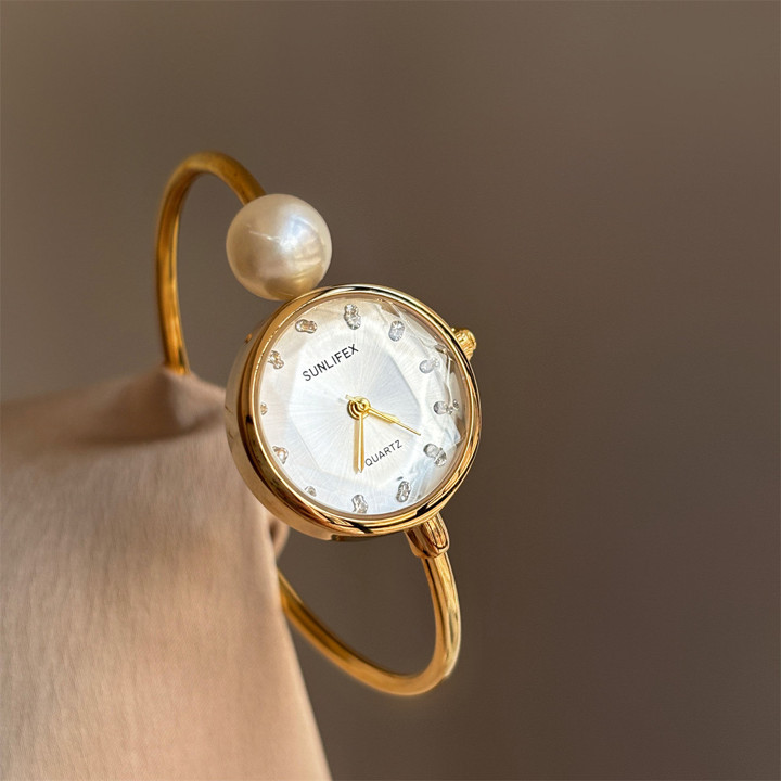 Jam Tangan Wanita Fashion Jam Tangan Wanita Mewah Dengan Dial Kristal Rhinestone Berpotongan Mewah Gelang Emas Jam Tangan Wanita Kuarsa Jam Tangan Mutiara Vintage Jam Tangan Wanita