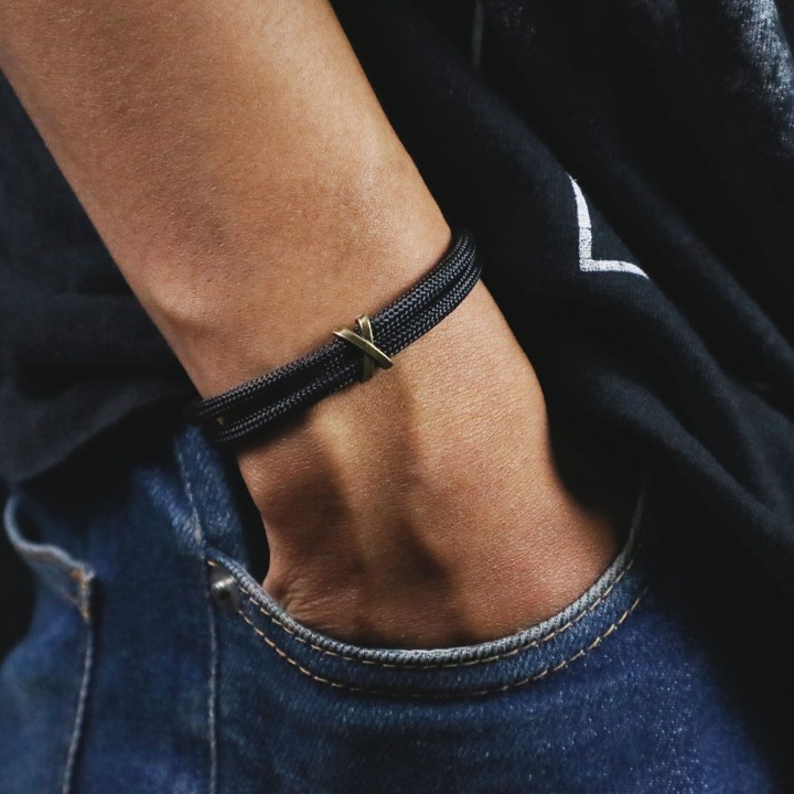 Gelang Tali Paracord 550lbs 4mm 7 Strands Pria Beads X Logam Adjustable Premium Quickdry